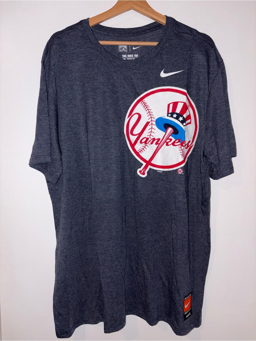 Nike NY Yankees Navy Graphic Tee
